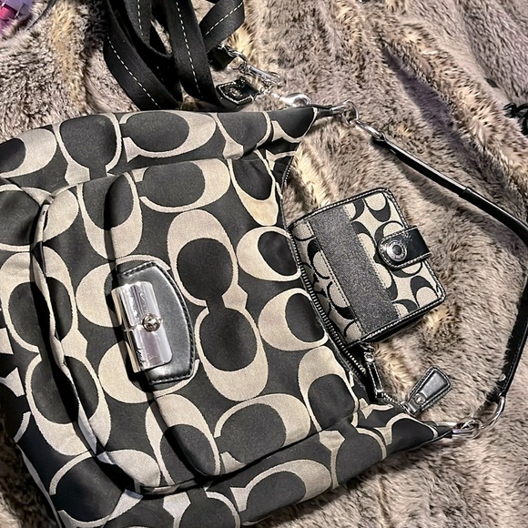 old coach kirsten bag and wallet <333 - Picture 1 of 13